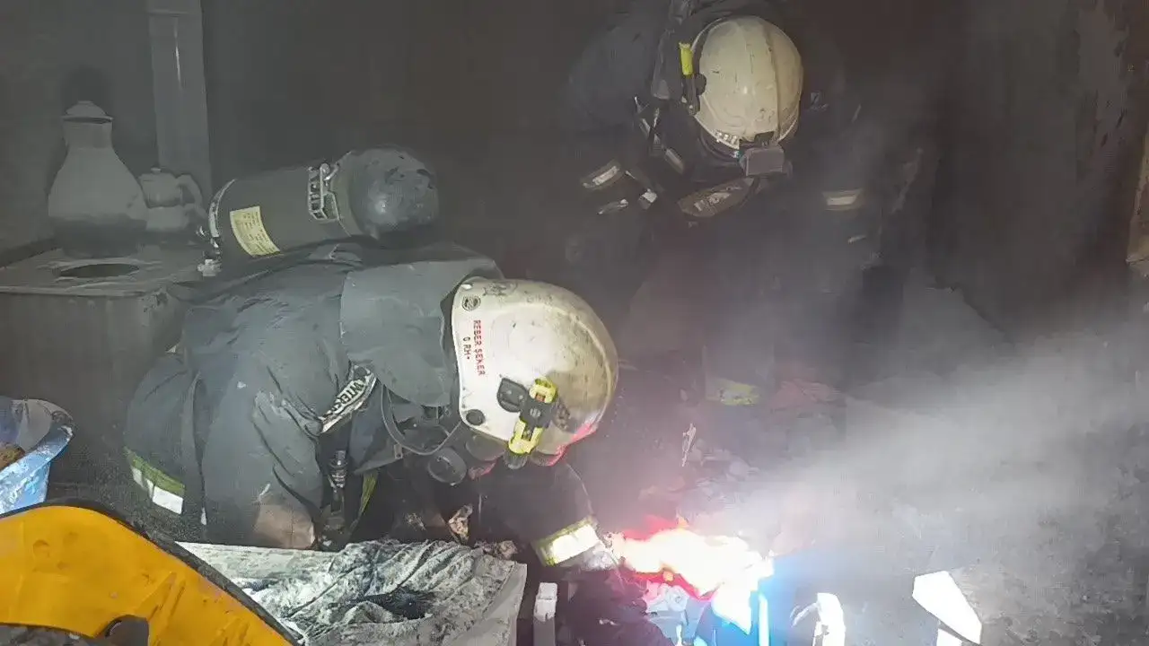 Manavgat’ta Alevlere Teslim Olan Ev Tamamen Yandı 5